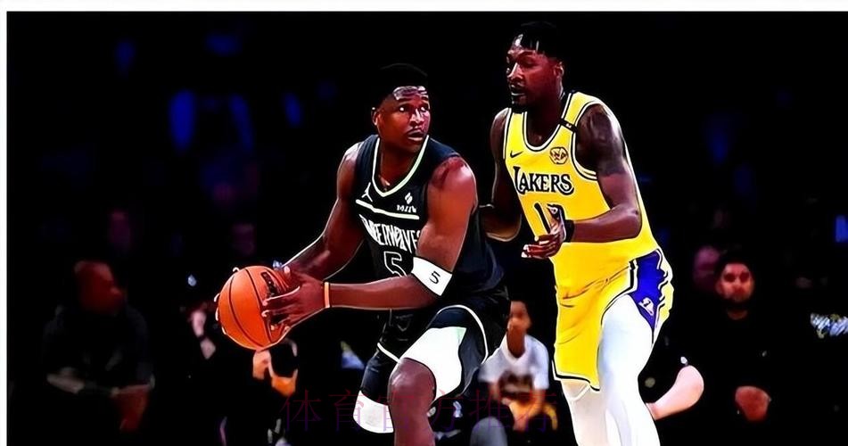 芬尼·史密斯分底角 霍勒迪底线抛投命中 芬尼·史密斯分底角 霍勒迪底线抛投命中